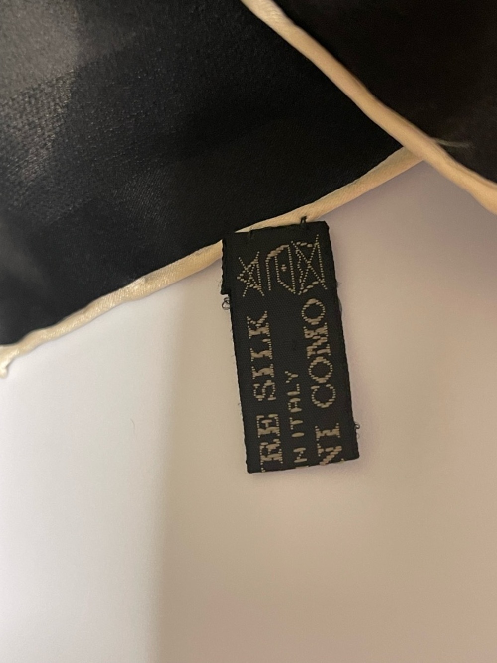 Vintage Mosconi Como Black & White Silk Scarf Wrap Italy 48x46 - Picture 4 of 5